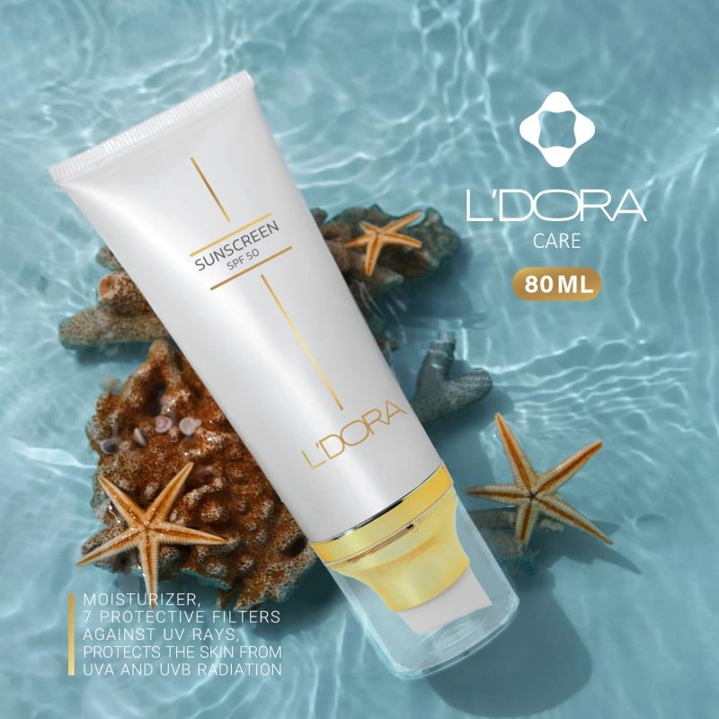کرم ضدآفتاب SPF50 بی رنگ مناسب انواع پوست لدورا کر ۸۰ میلی لیتر